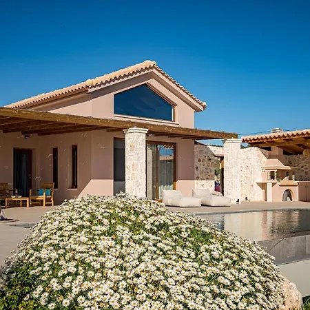 Terra Lucis Mountain Residences ヴィラ Agios Leon