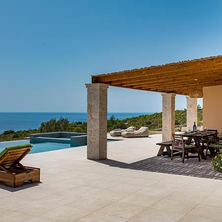 别墅 Terra Lucis Mountain Residences Agios Leon